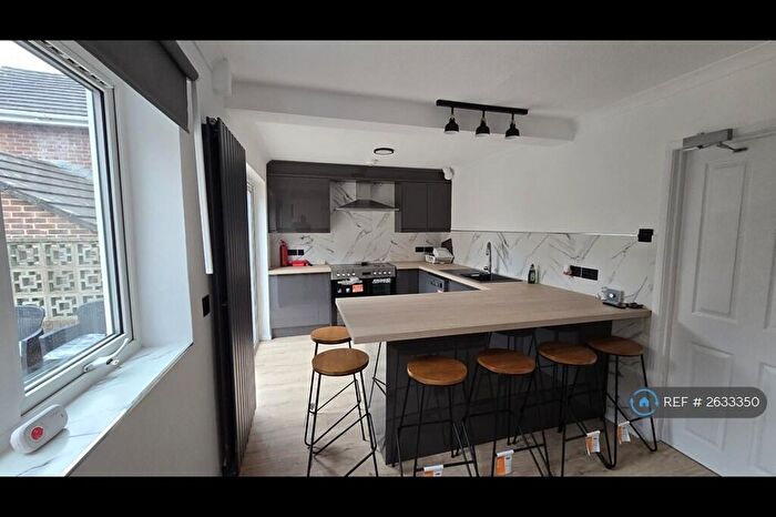 6 Bedroom Detached House To Rent In Michigan Way, Exeter, EX4