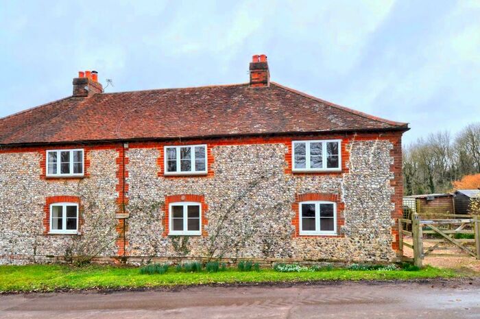 3 Bedroom Terraced House To Rent In Greenwood Cottages, Rockwell End, RG9