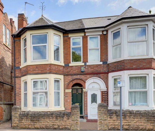 4 Bedroom Terraced House To Rent In Gloucester Avenue, Nottingham, NG7