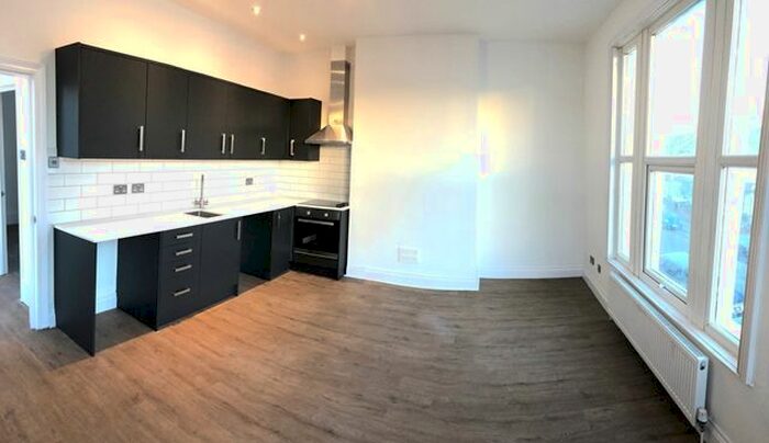 2 Bedroom Flat To Rent In Boundary Road, Hove, BN3