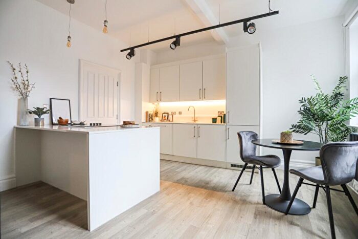 2 Bedroom Apartment To Rent In Gilders Yard, Birmingham Birmingham, B18