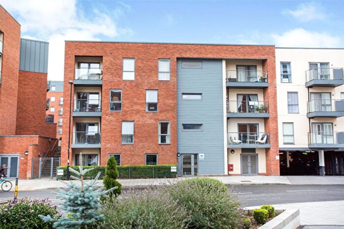 2 Bedroom Flat For Sale In John Thornycroft Road, Southampton, Hampshire, SO19
