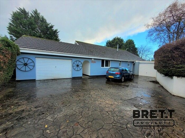 3 Bedroom Detached Bungalow To Rent In Lamphey, Pembroke, Pembrokeshire., SA71