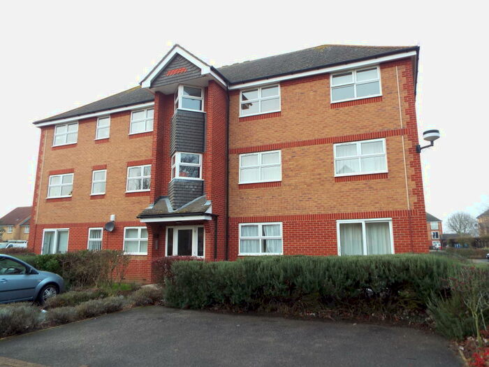 2 Bedroom Flat To Rent In Blackthorn Close, Cambridge, CB4