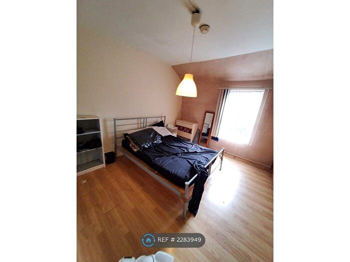 2 Bedroom Flat To Rent In Belmont Drive, Liverpool, L6