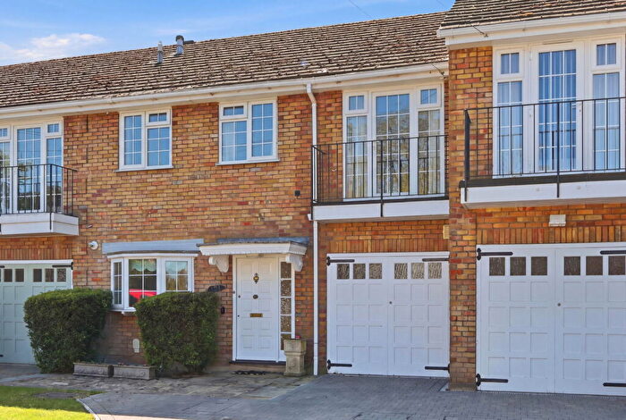 4 Bedroom Terraced House For Sale In High Street, Roydon, CM19