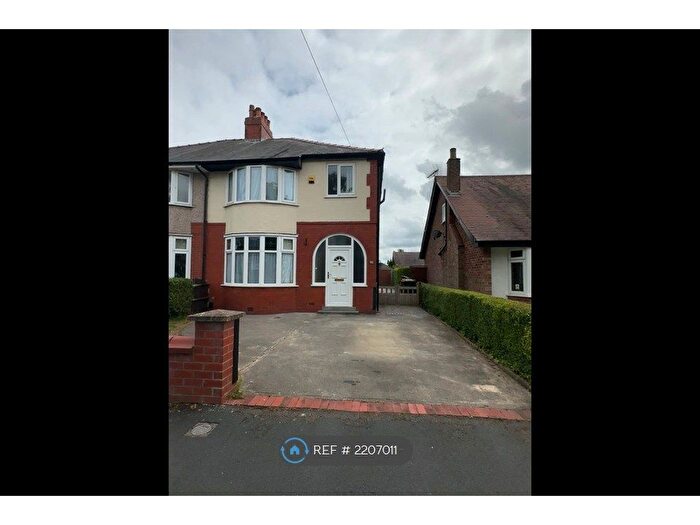 3 Bedroom Semi-Detached House To Rent In Parklands Drive, Fulwood, Preston, PR2