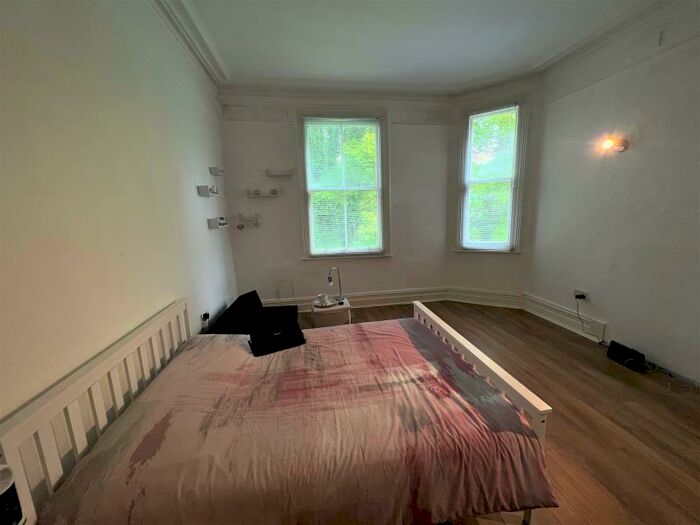 1 Bedroom Apartment To Rent In Mayfield Road, Chorlton, M16