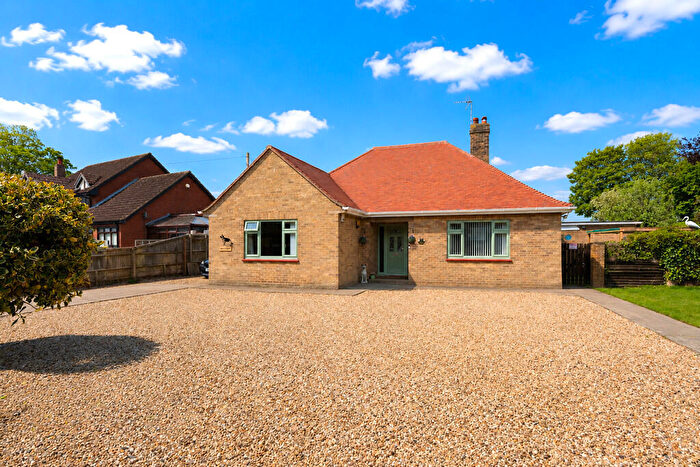 3 Bedroom Detached Bungalow For Sale In Church Gate, Whaplode, PE12