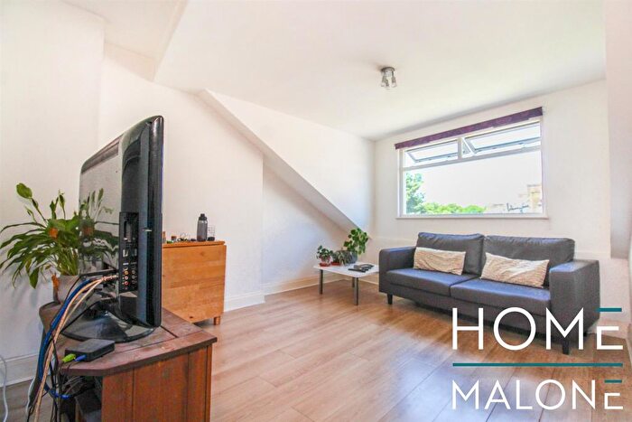 1 Bedroom Flat To Rent In Newington Green Road, London, N1