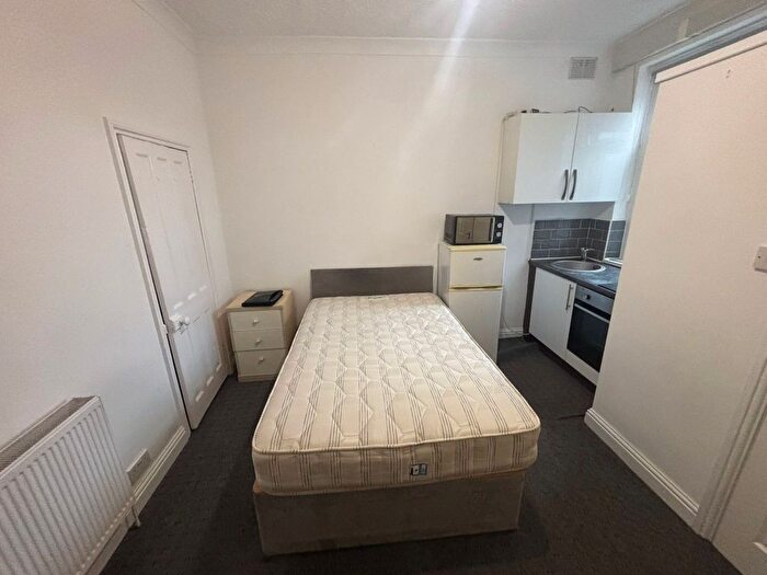 1 Bedroom Studio To Rent In Clay Lane, Coventry, CV2