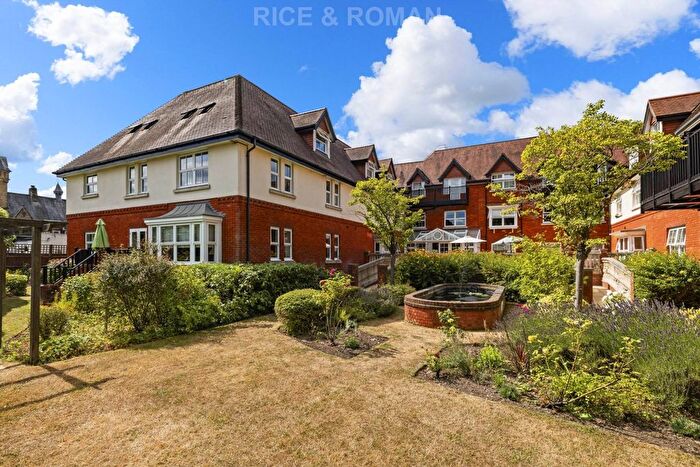 2 Bedroom Flat For Sale In The Ambassador, Sunningdale, SL5
