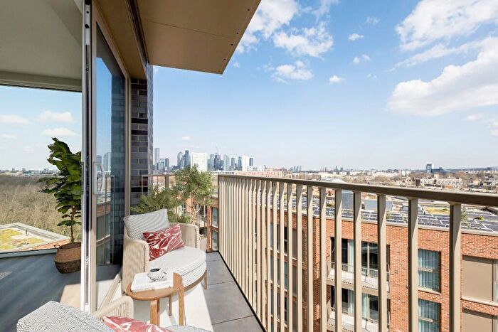 2 Bedroom Apartment For Sale In Grinstead Road, Deptford, SE8