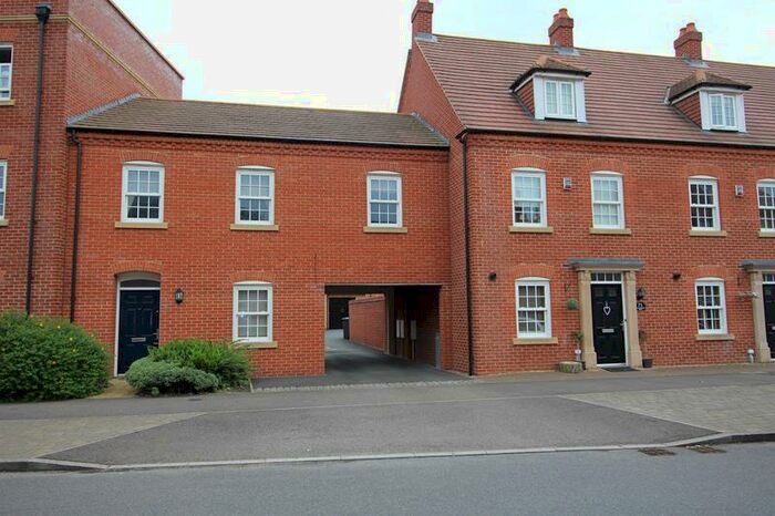 2 Bedroom Apartment To Rent In Greenkeepers, Great Denham, MK40