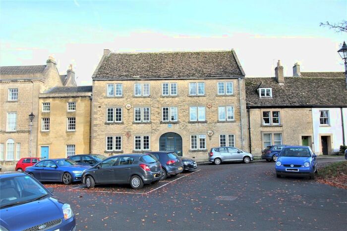 2 Bedroom Flat To Rent In The Green, Calne, SN11