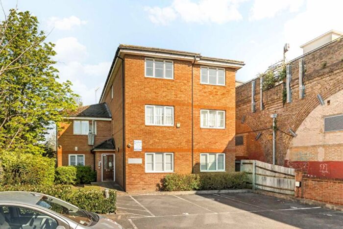 1 Bedroom Flat For Sale In Stanley Road, South Harrow, HA2