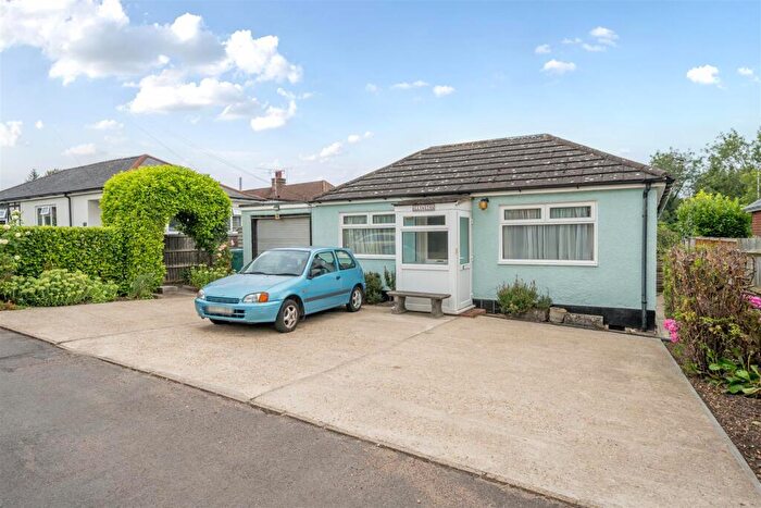 2 Bedroom Detached Bungalow For Sale In Orchard Drive, Weavering, Maidstone, ME14