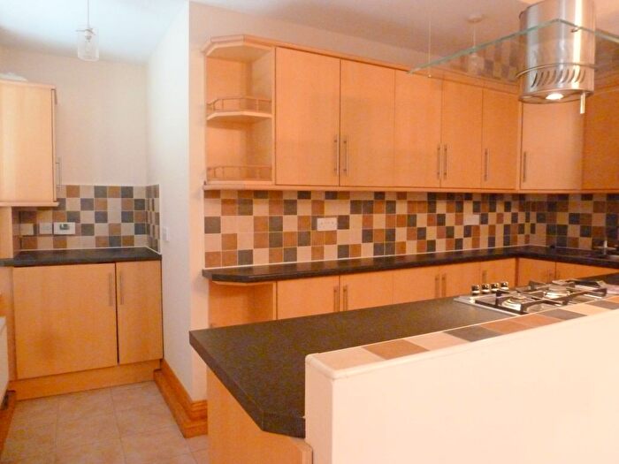 2 Bedroom Flat To Rent In Bridge Street, Ramsbottom, Bury, BL0