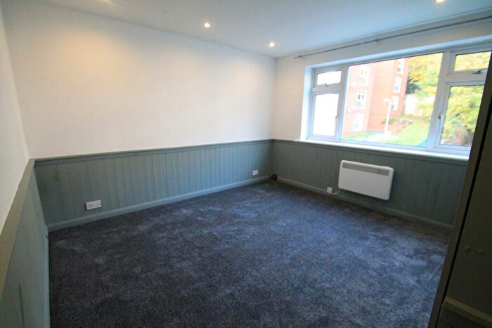 2 Bedroom Apartment To Rent In Moulton Rise, Luton, LU2