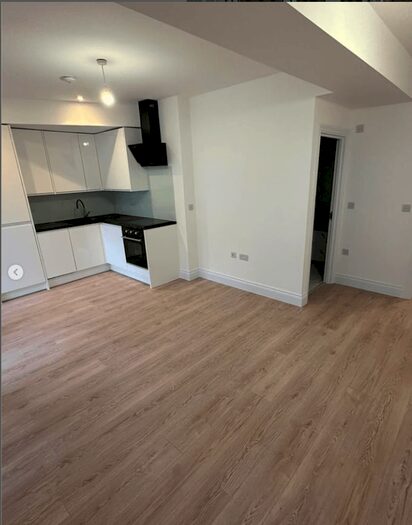 1 Bedroom Flat To Rent In Waltham Abbey, EN9