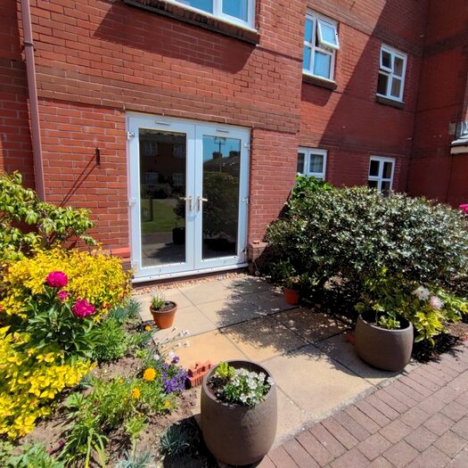 2 Bedroom Flat To Rent In Stavordale Road, Weymouth, DT4