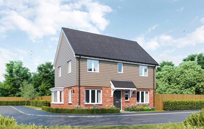 3 Bedroom Detached House For Sale In Edmondsham Road, Verwood, BH31