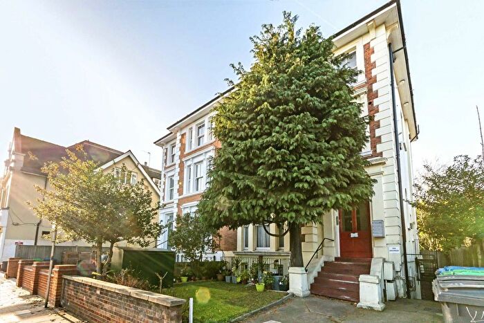 1 Bedroom Flat To Rent In Ewell Road, Surbiton, KT6