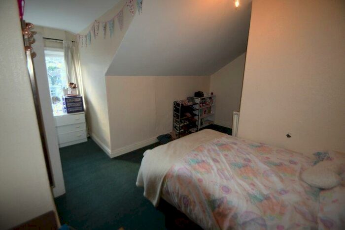 2 Bedroom Flat To Rent In A Ecclesall Road, Sheffield, S11