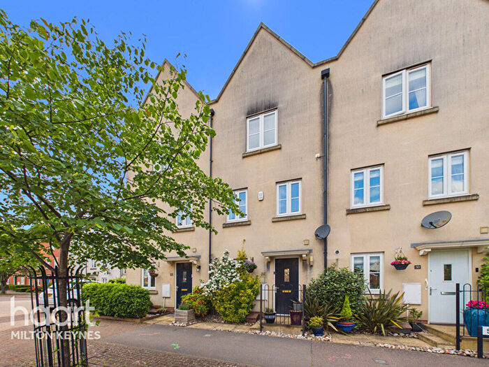 4 Bedroom Terraced House For Sale In St Helena Avenue, Milton Keynes, MK3