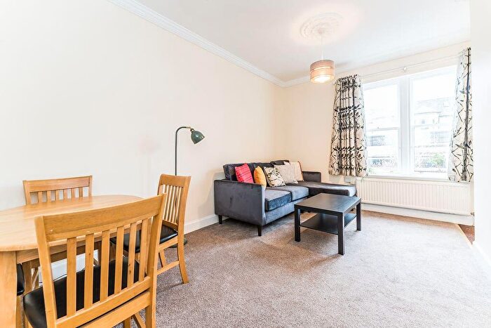 2 Bedroom Flat To Rent In L Mayfield Gardens, Edinburgh, EH9