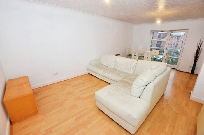 2 Bedroom Flat To Rent In Blantyre House, Slate Wharf, Castlefield, Manchester, M15