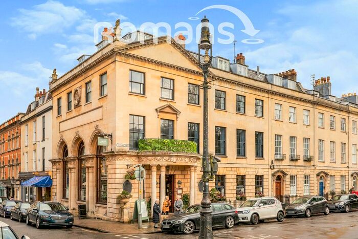 3 Bedroom Flat To Rent In Caledonia Place, Clifton, Bristol, BS8