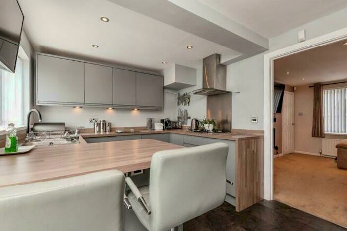 3 Bedroom House To Rent In Barker Place, Leeds, LS13