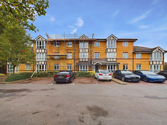 1 Bedroom Flat To Rent In Peregrine Court, Edison Road, Welling, Kent, DA16