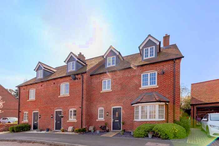 4 Bedroom Town House For Sale In Maidas Way, Aldermaston, RG7
