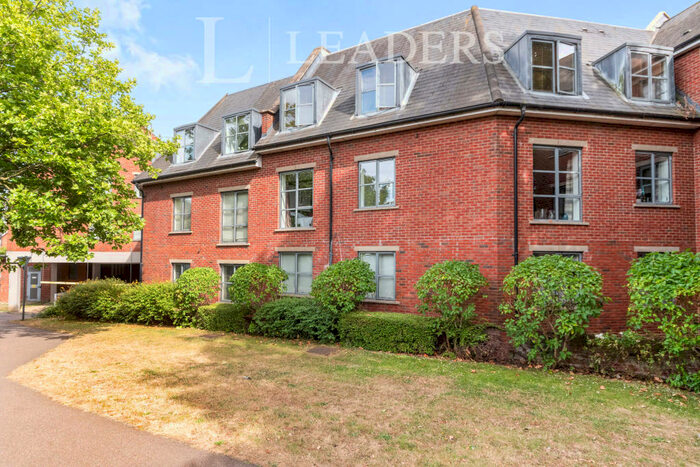 2 Bedroom Apartment To Rent In Coopers Yard, Hitchin, SG5