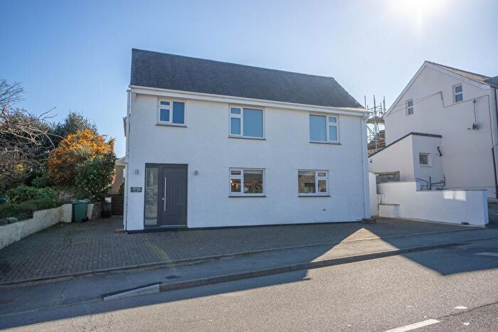 3 Bedroom Detached House For Sale In Llanbedrog, Pwllheli, LL53