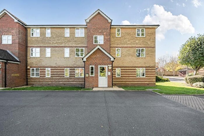 2 Bedroom Flat For Sale In Lucas Gardens, East Finchley, N2