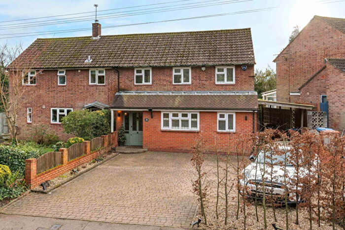 3 Bedroom Semi-Detached House For Sale In Newgate Street Village, Hertford, SG13