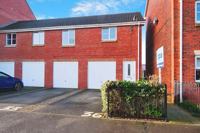 2 Bedroom Flat For Sale In Coningham Avenue, York, YO30