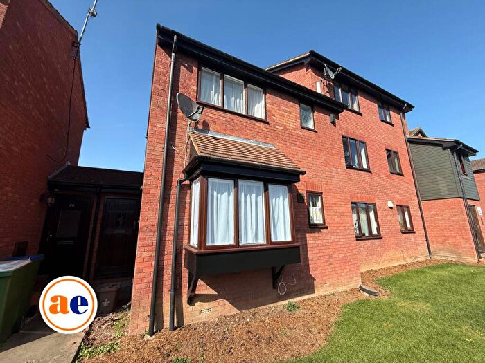 1 Bedroom House For Sale In Halifield Drive, Belvedere ** Video & D Floorplan Available **, DA17