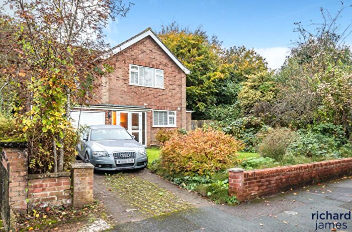 4 Bedroom Detached House To Rent In Canterbury Close, Lawns, Swindon, SN3