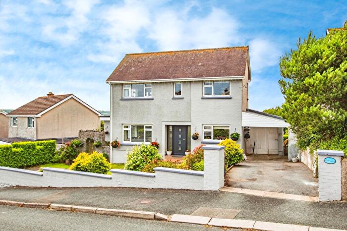 3 Bedroom Detached House For Sale In Lady Park, Tenby, Pembrokeshire, SA70