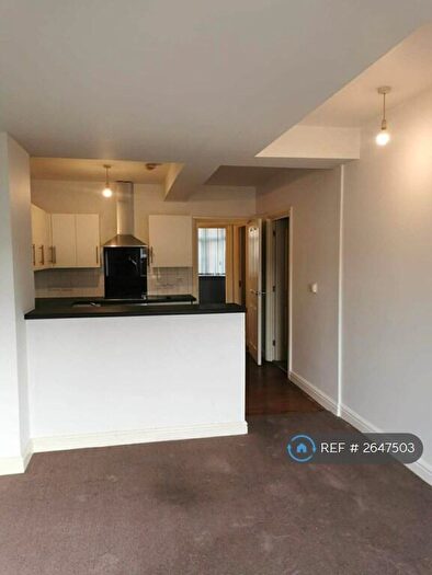 2 Bedroom Flat To Rent In Kingsthorpe Grove, Northampton, NN2
