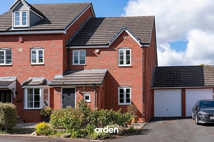 3 Bedroom Semi-Detached House For Sale In Tanyard Lane, Alvechurch, B48