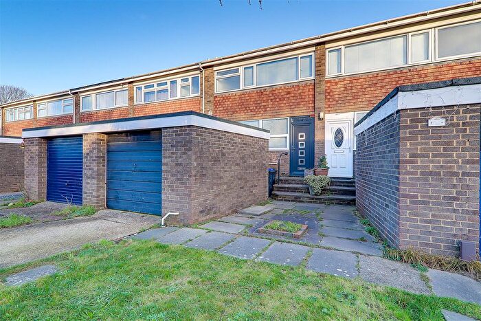 2 Bedroom Terraced House For Sale In Radnor Road, Worthing, BN13