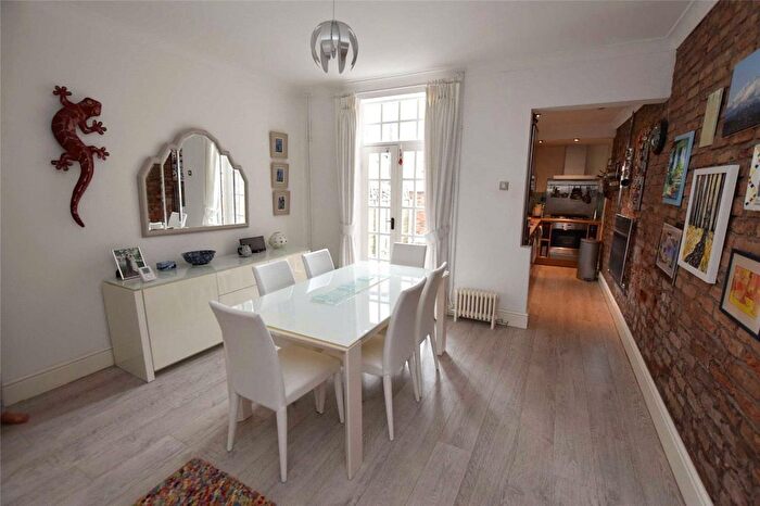3 Bedroom Terraced House For Sale In Byrom Street, Altrincham, Greater Manchester, WA14