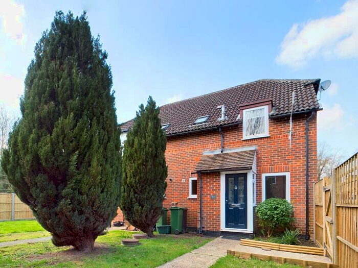 1 Bedroom Cluster House To Rent In Badgers Bank, Lychpit, Basingstoke, RG24