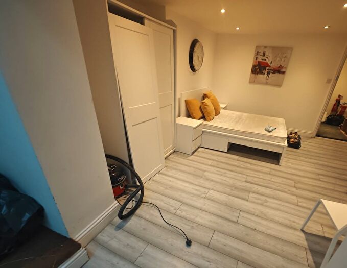 Studio To Rent In Stoke Newington Common, London, N16