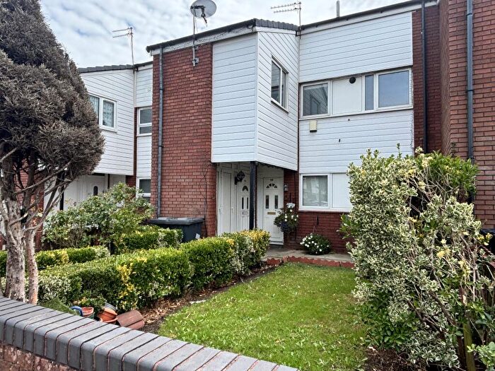 2 Bedroom Flat To Rent In Corinthian Street, Seaforth, L21